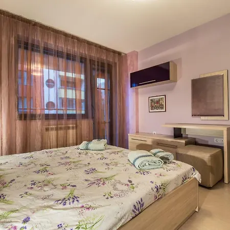 Luxury One Bedroom Suite, Doorman, Limited Access, Lozenec Area Appartement Sofia