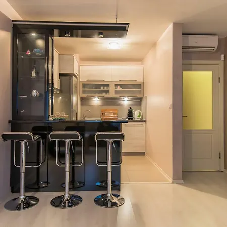 Appartement Luxury One Bedroom Suite, Doorman, Limited Access, Lozenec Area
